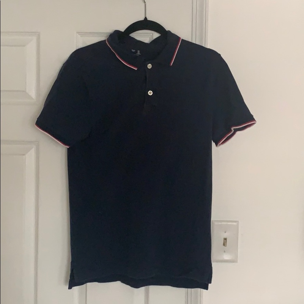 GAP medium navy blue with red and white trim